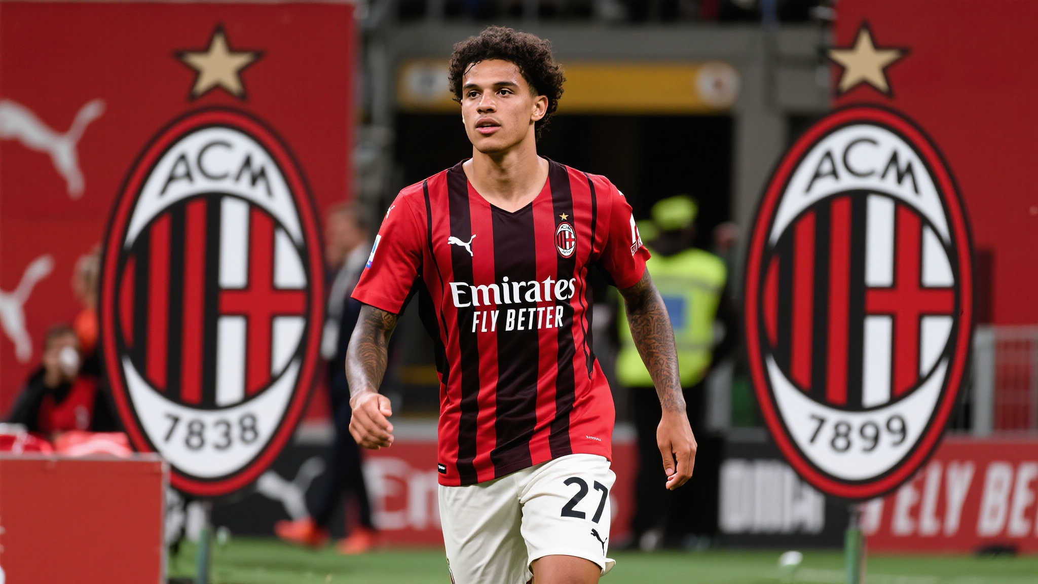 记者:米兰买格拉在7月2日或3日前不会有进展,将与英超西甲竞争 前言:AC米兰的夏季转会期再次成为焦点,球队在重建